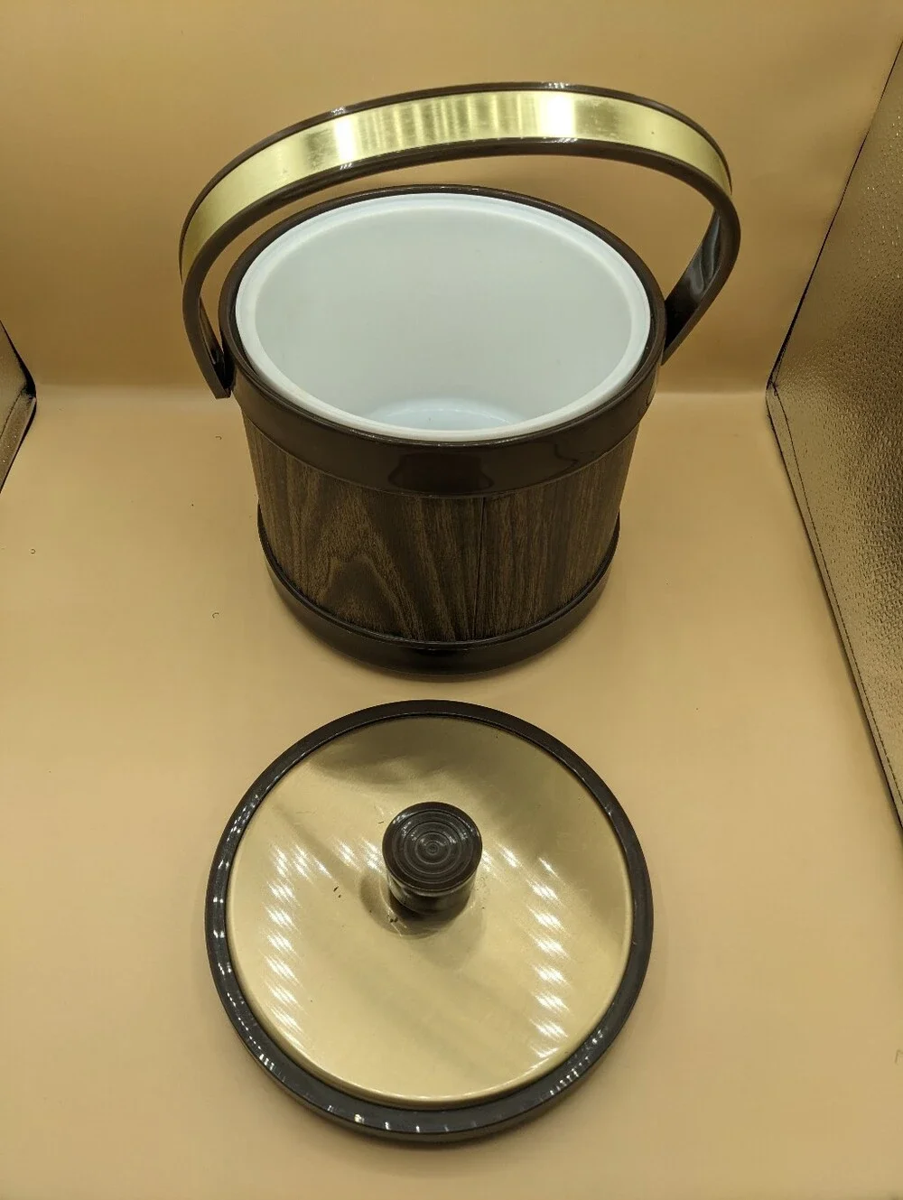 Vintage Atapco Ice Bucket Lid Handle Faux Wood Grain Faux Brass Accent Pre-owned